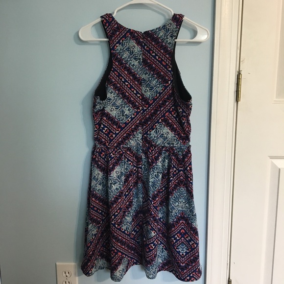 Bright patterned dress - Picture 3 of 4